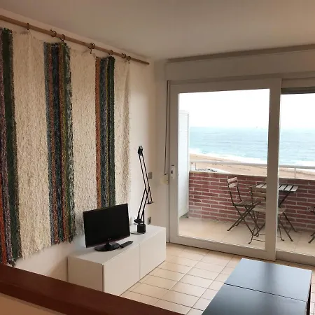 Terrassa Al Mar شقة *